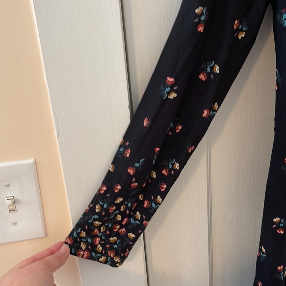 Women's Black Floral Wrap Dress - Picture 6 of 9